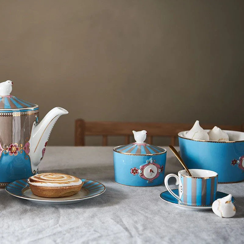 Elegancia holandesa: juego de té y café patchwork de Pip Studio