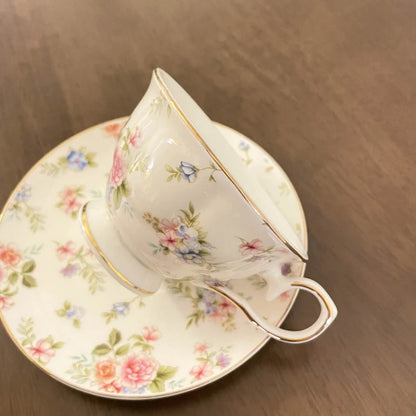 Camellia Charm - Ensemble de tasses à café florales anglaises vintage