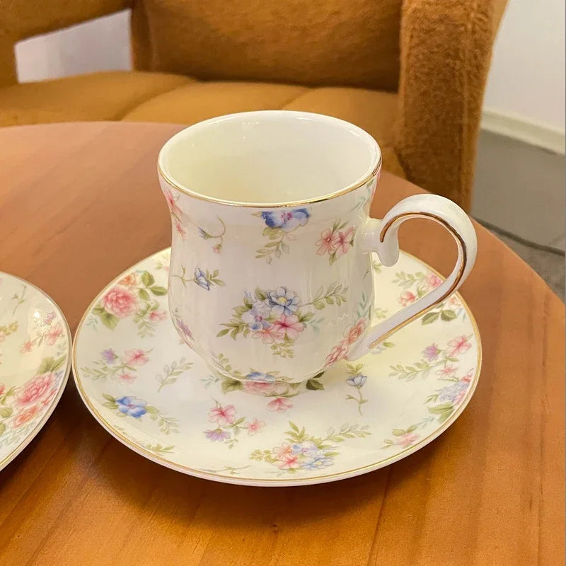 Juego de tazas de café con diseño floral inglés vintage con dije de camelia